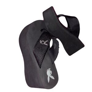 PLAYBOY Black Platform Flip Flop Sandals with Pink Trim